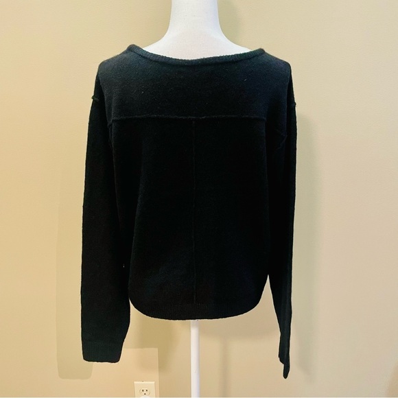 American Eagle Oversized Black V-Neck Sweater XS X-Small - Picture 2 of 6